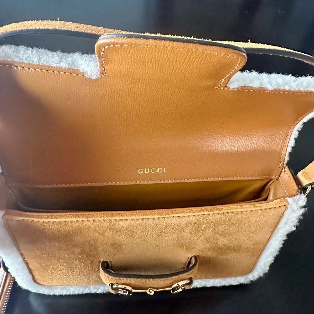 Gucci 1955 Horsebit Mini Shearling Trim Shoulder Bag - Picture 5 of 9